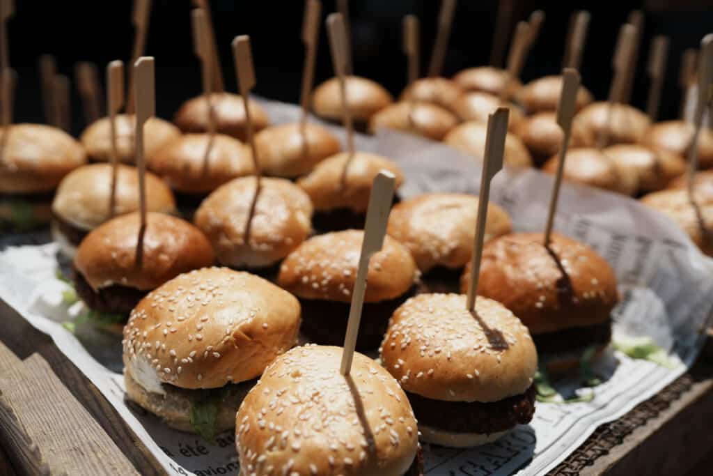 דוכן המבורגר לאירועים 🍔 מפר שוקראן - כשר!